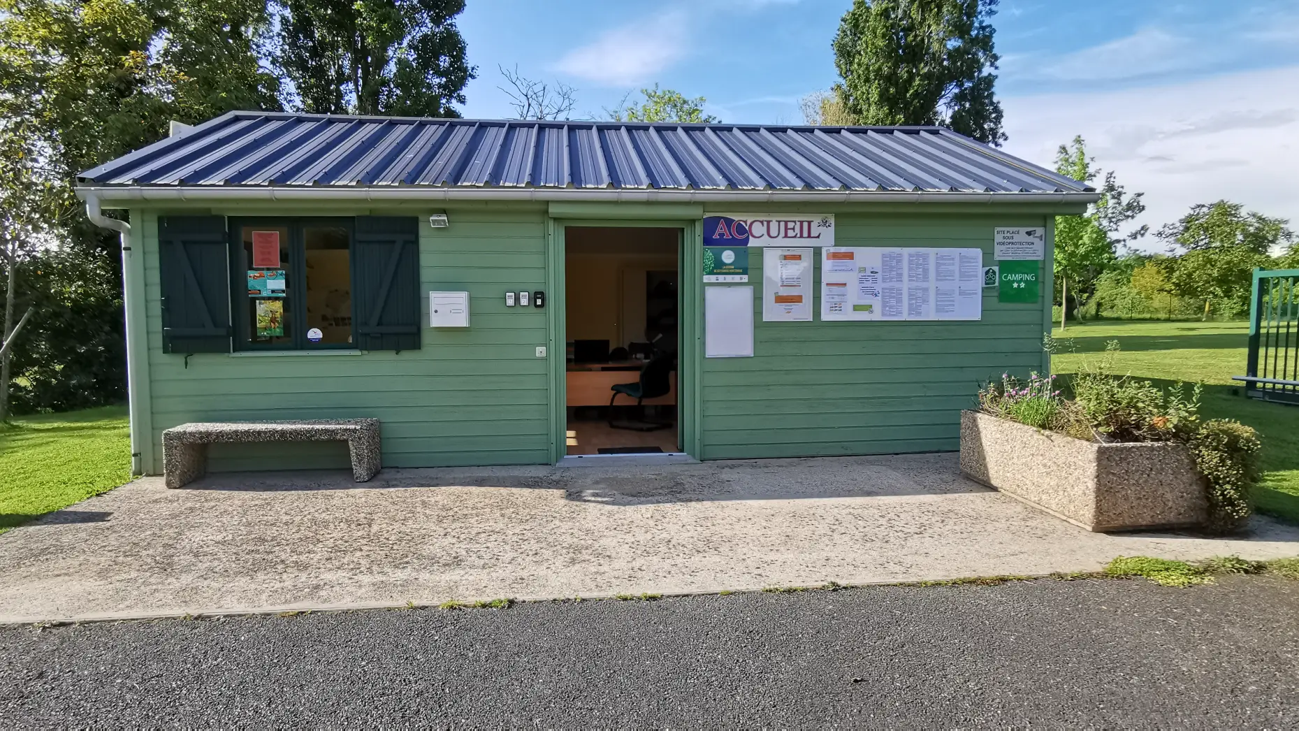Camping La Roseraie